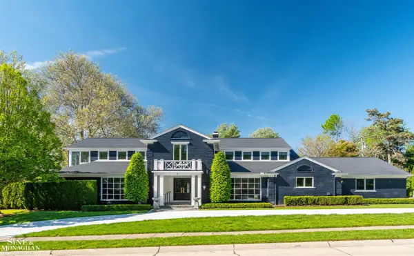 89 Lake Shore, Grosse Pointe Farms, MI 48236