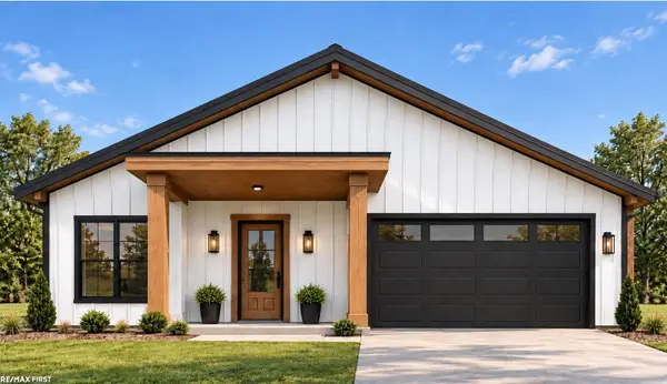 5575 Lake, Hart, MI 49420