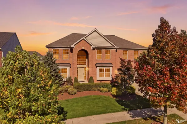 41668 Steinbeck, Novi, MI 48377