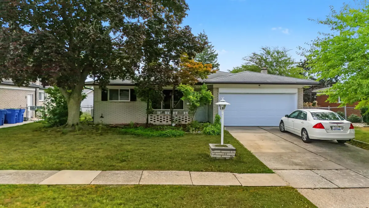 30316 Austin, Warren, MI 48092 - #1