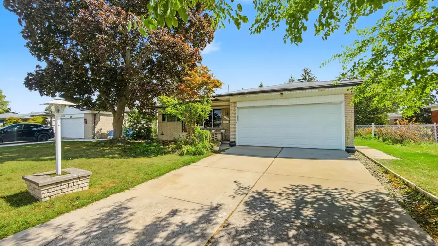 30316 Austin, Warren, MI 48092 - #3