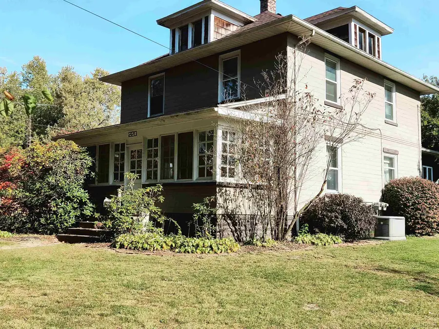 220 N Lane, Blissfield, MI 49228 - #2