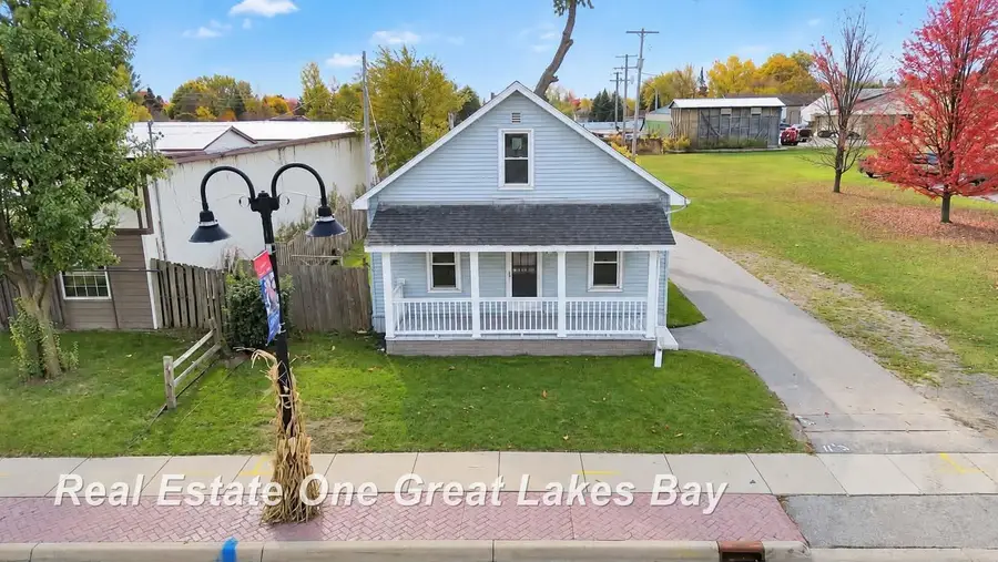 124 E Midland, Auburn, MI 48611 - #2