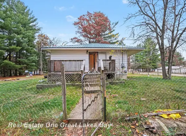 1577 Michael, Alger, MI 48610