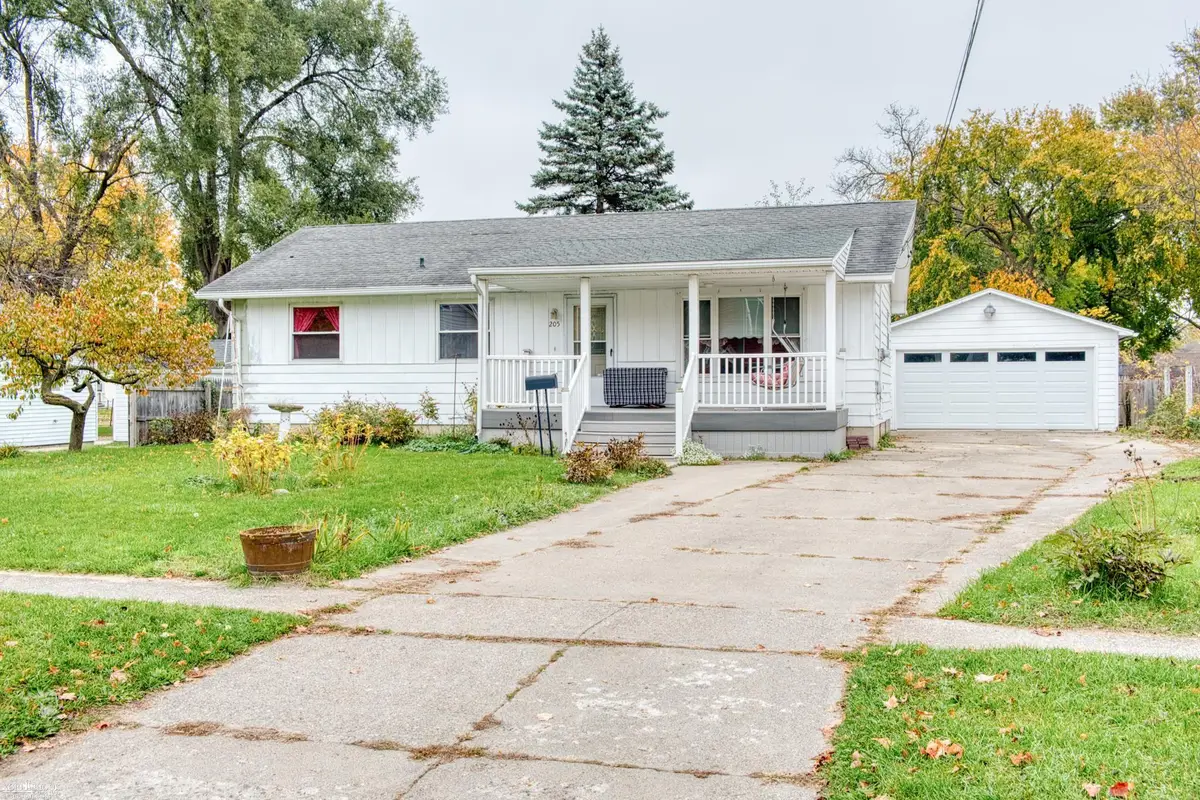 205 S Oak, Owosso, MI 48867 - #1
