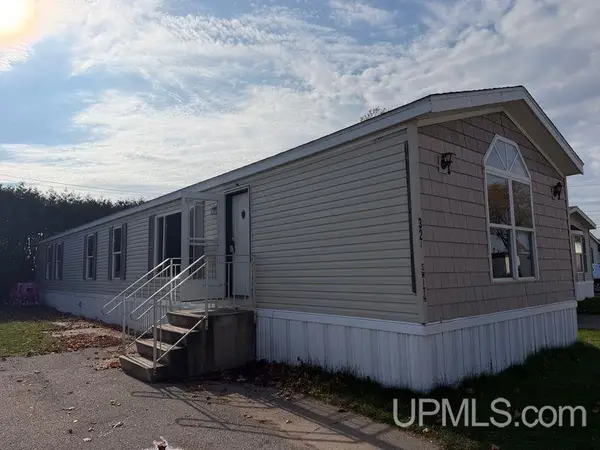 1401 N 23rd Lot 32, Escanaba, MI 49829