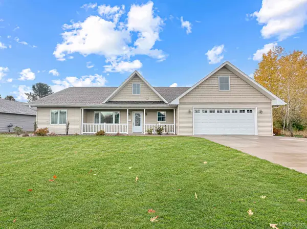 1711 S 21st, Escanaba, MI 49829