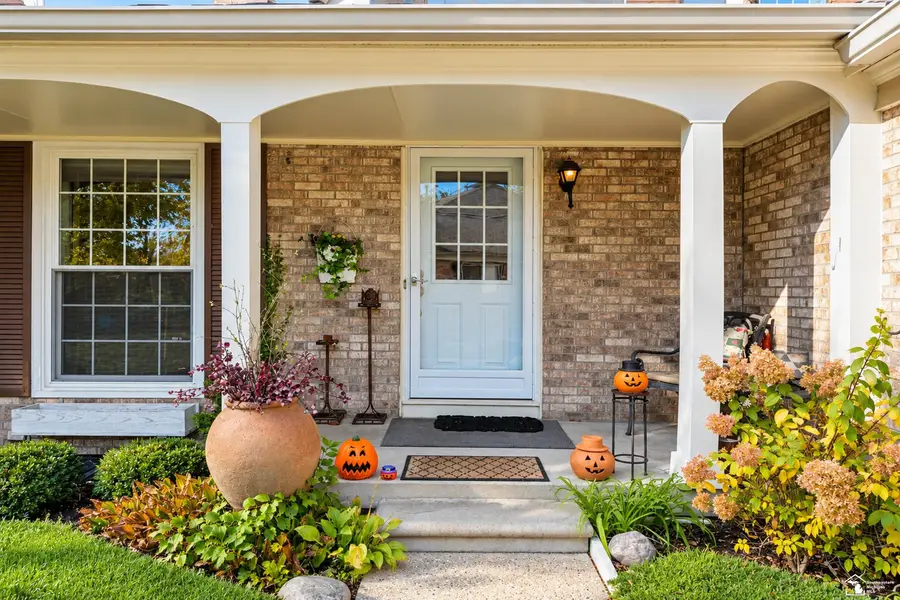 1062 Paint Creek, Rochester Hills, MI 48306 - #3