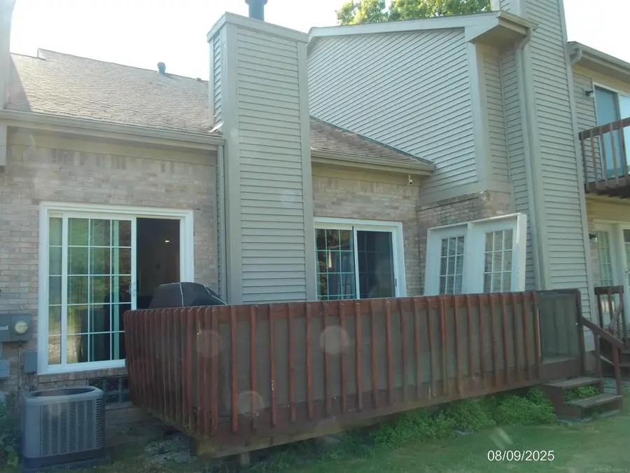 43885 Stoney, Sterling Heights, MI 48313 - #2