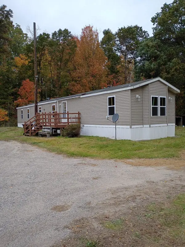 15275 Meyers Lake Ave Ne, Cedar Springs, MI 49319