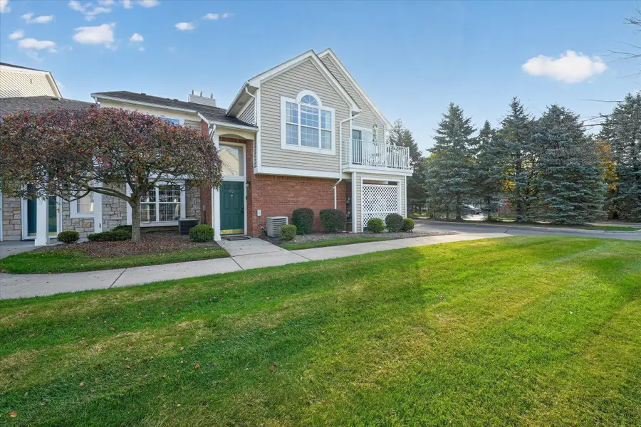 4101 Berkshire, Sterling Heights, MI 48314 - #2