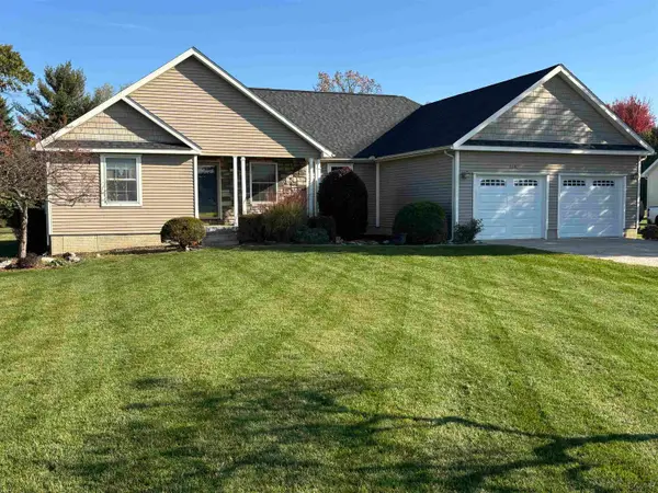 1842 Williamsburg, Adrian, MI 49221