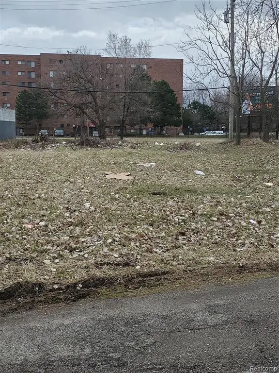 2527 Dubois, Detroit, MI 48207
