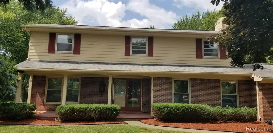 6186 Kings Crown, Grand Blanc, MI  - #3