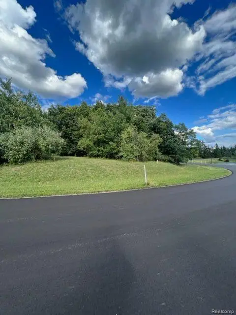 8269 Misty, Grand Blanc, MI  - #2