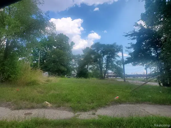 6102 Rosa Parks, Detroit, MI 48208