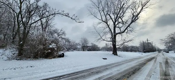 4200 Lawton, Detroit, MI 48208