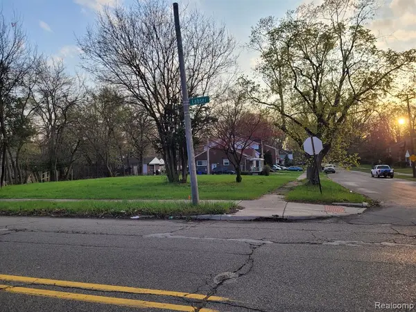 18435 Lahser, Detroit, MI 48219