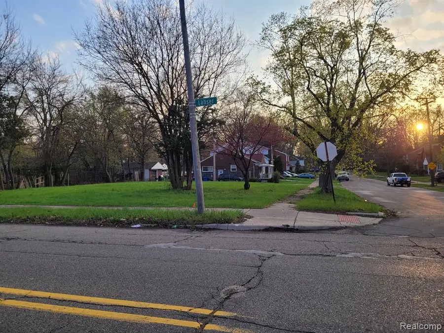 18435 Lahser, Detroit, MI 48219 - #2