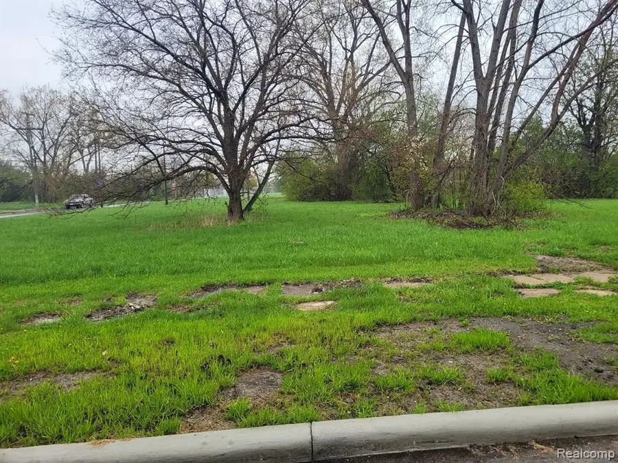 3094 17th, Detroit, MI 48216 - #2