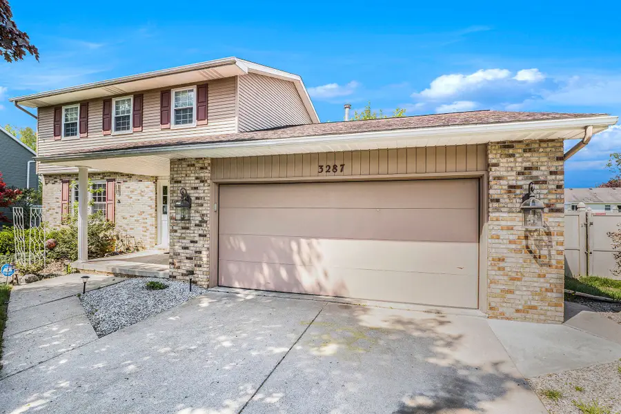 3287 Columbine, Saginaw, MI  - Image #3