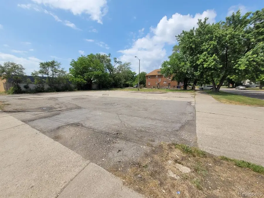 8544 W Chicago, Detroit, MI 48204 - #2