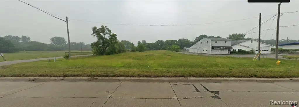 5492 N Genesee Rd, Flint, MI 48506 - #1