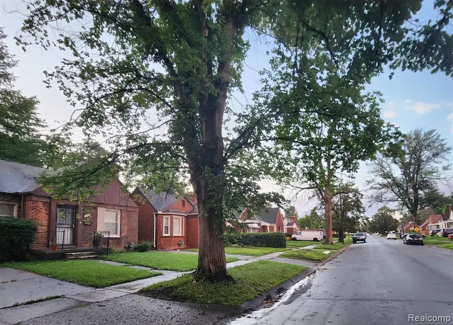 8283 Sussex, Detroit, MI  - Image #2