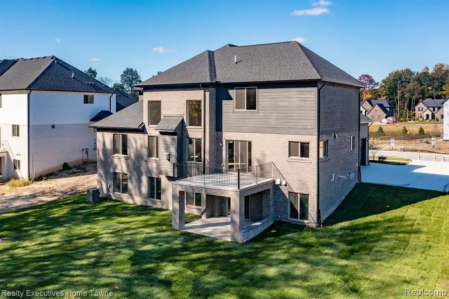 11948 Encore, Shelby Charter Township, MI 48315 - Image #3