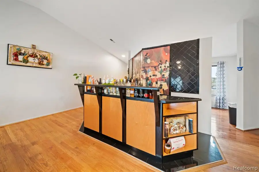 6540 Ridgefield #204, West Bloomfield, MI  - Image #3