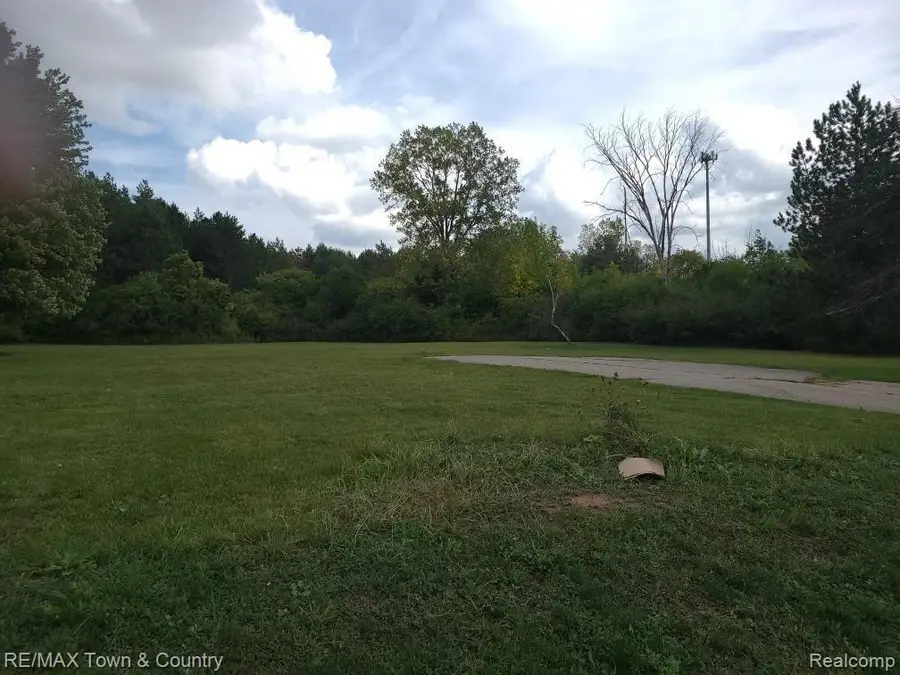 3347 S Dye, Flint, MI 48507 - #2