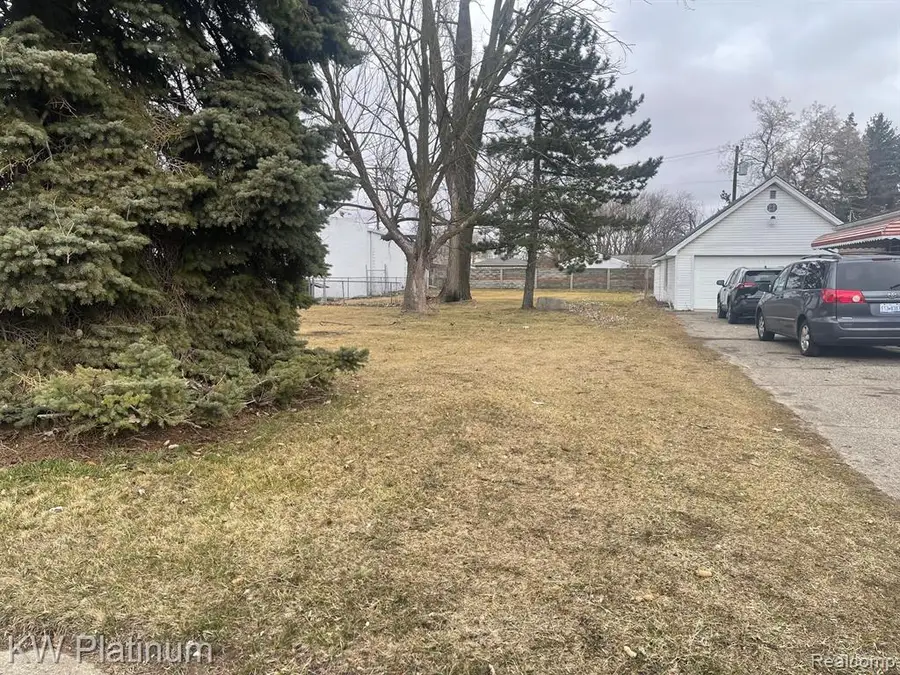 4225 Kiefer, Warren, MI 48091 - #2