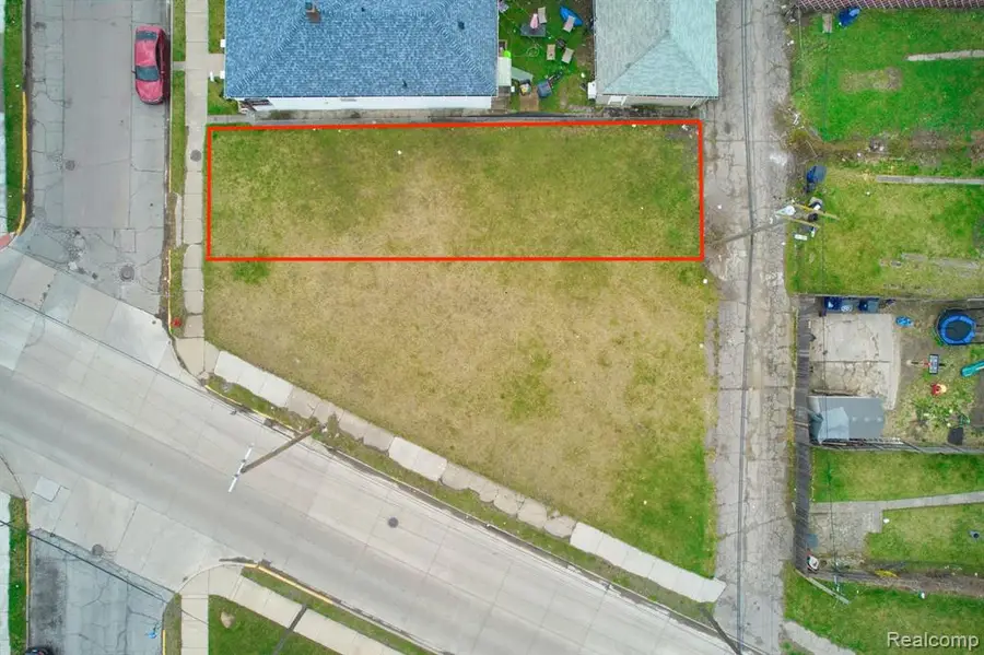 5013 Evaline, Hamtramck, MI 48212 - #3