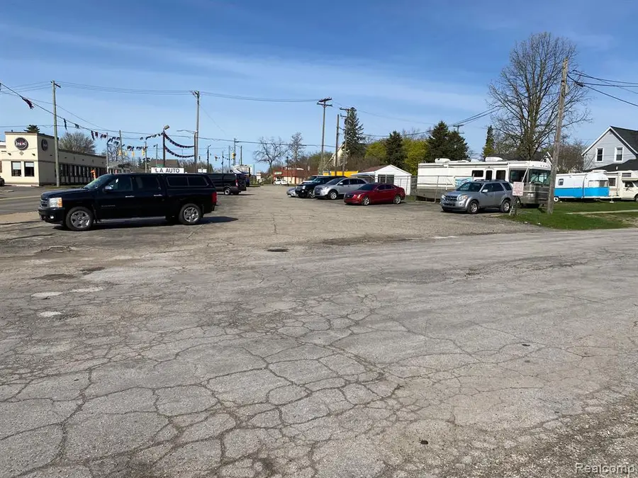 116 W Genesee, Lapeer, MI 48446 - Image #2