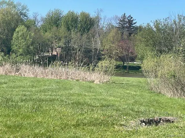 8308 Misty, Grand Blanc Charter Township, MI  - Image #2