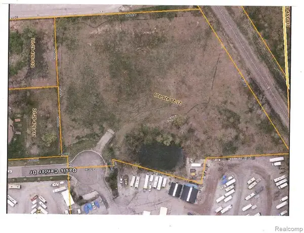 59121 Oasis Center, South Lyon, MI 