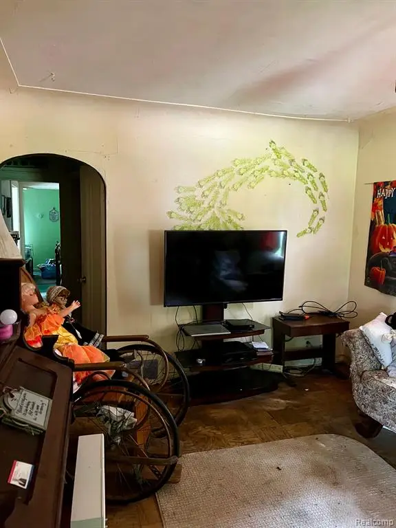 1318 Ingleside, Flint, MI 48507 - #3