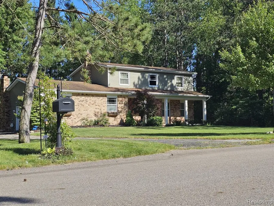 5163 Pine Hill, Howell, MI  - Image #3