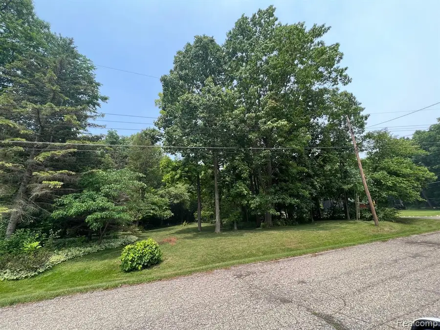 0 Green Tree, Grand Blanc, MI 48439 - Image #3