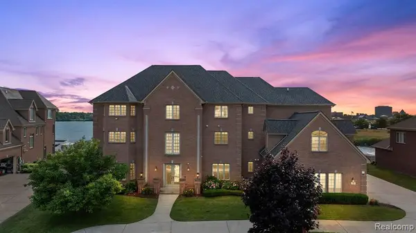 18 Sand Bar, Detroit, MI 