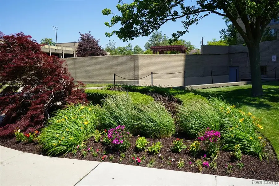 8900 E Jefferson #624, Detroit, MI  - Image #3