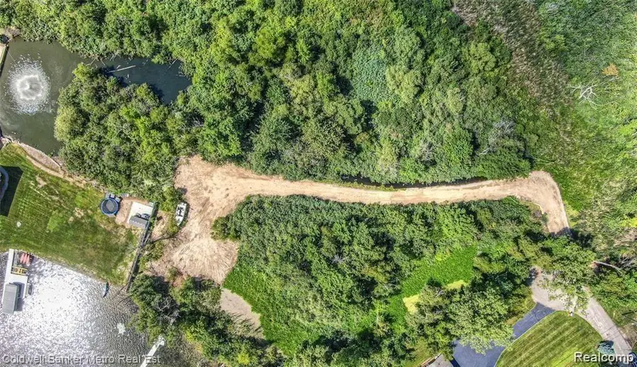 2577 Midwood, Commerce Township, MI 48382 - Image #2