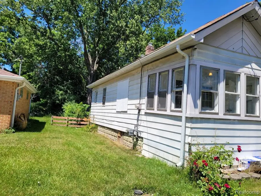 932 Bradley, Flint, MI 48503 - #3