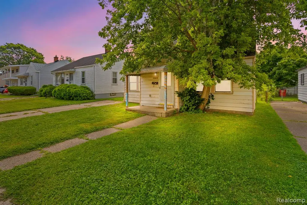 17484 Lowell, Roseville, MI 48066 - #1