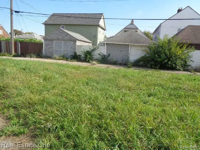 4994 Carpenter, Hamtramck, MI 48212 - #3
