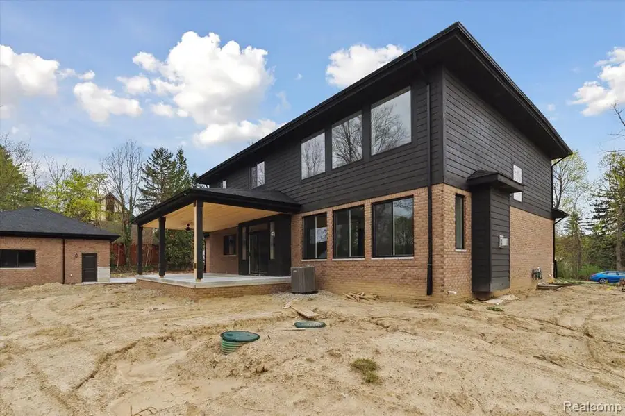 9 Annandale, Leonard, MI  - Image #3