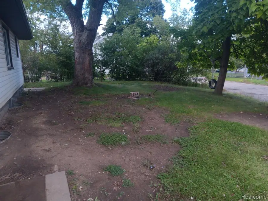 2464 Gibson, Flint, MI  - #3