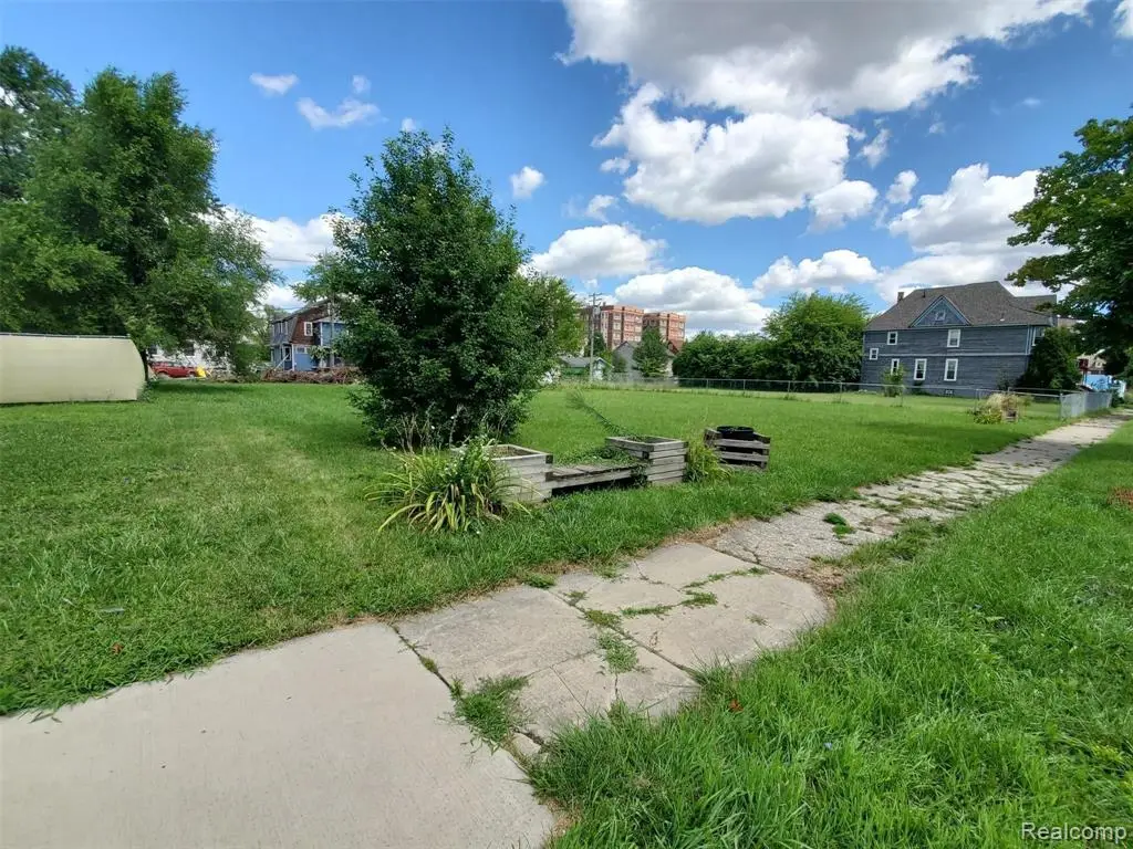 690 W Philadelphia, Detroit, MI 48202 - #1