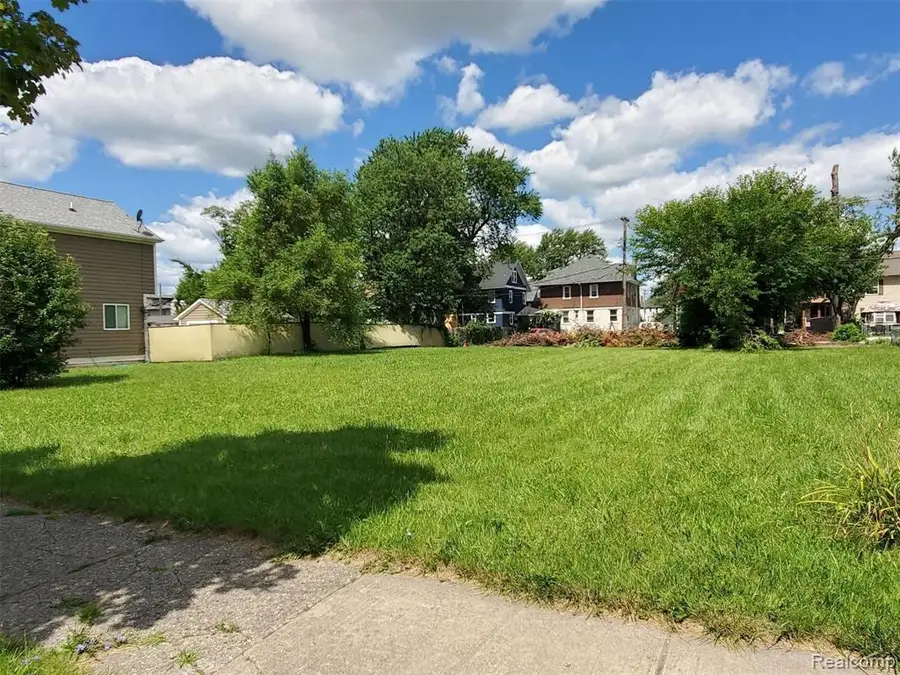 690 W Philadelphia, Detroit, MI 48202 - #3
