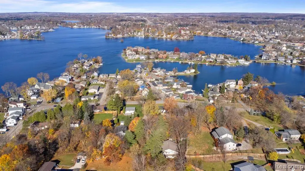 0000 Garden Dr, Lake Orion, MI 48362 - Image #1